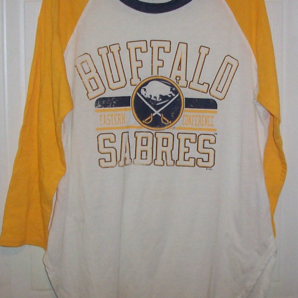 Sports Shirt Buffalo Sabres G-lll 4Her by Carl Banks Size Large